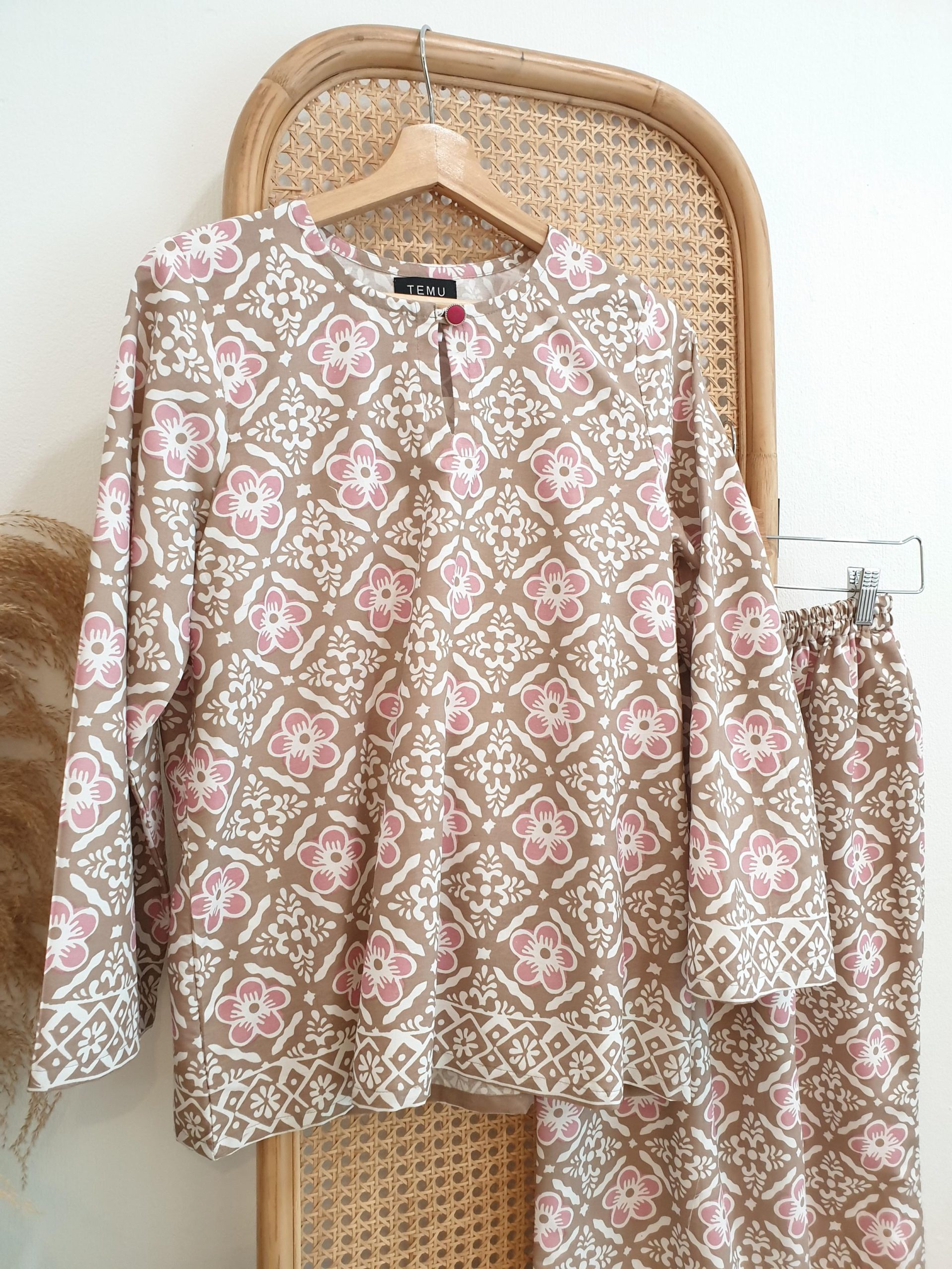 9FB9A20C-52EF-49F4-91E0-D227A7602AB8