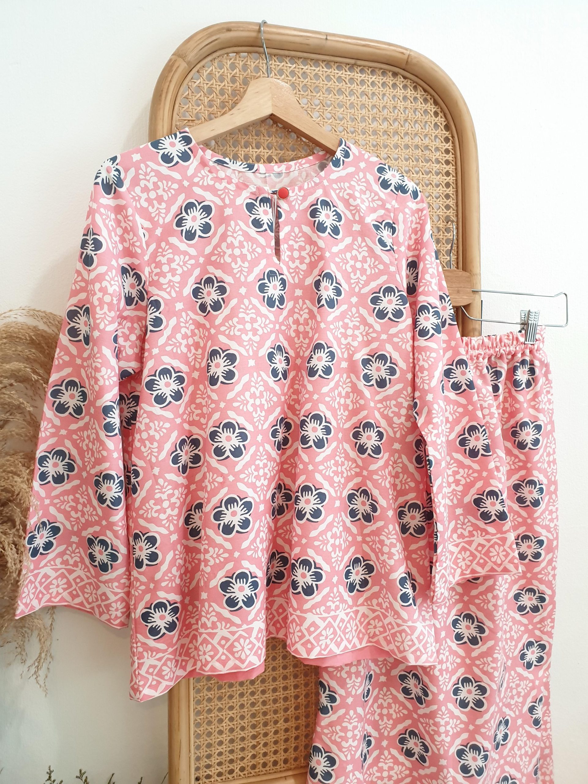 E935F75F-A3E2-43BD-B6BD-5F908B609A80